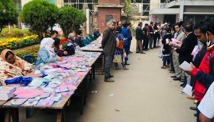 উৎসাহ-উদ্দীপনায় শুরু জাতীয় প্রেস ক্লাবের নির্বাচন