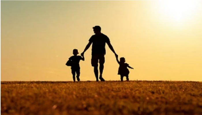 আজ  " বিশ্ব বাবা দিবস "