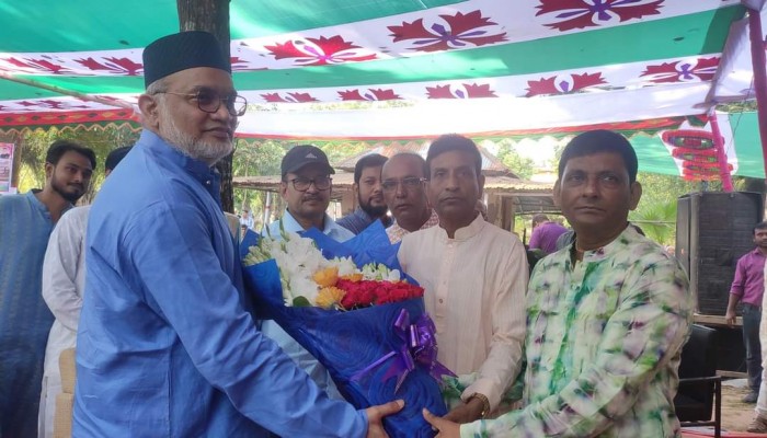 শিক্ষকদের সাথে এমপি ফারুক চৌধুরীর মতবিনিময়