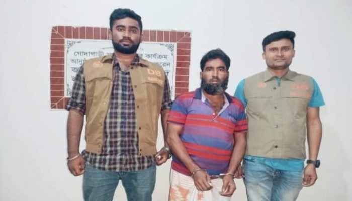 রাজশাহী জেলা ডিবির অভিযানে গোদাগাড়ীতে  হেরোইন-সহ একজন গ্রেফতার