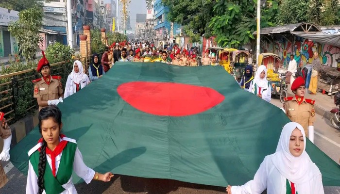 বিপুল উৎসাহ-উদ্দীপনা ও যথাযোগ্য মর্যাদায় রাজশাহী কলেজে ‘মহান বিজয় দিবস ২০২৩’ উদযাপন