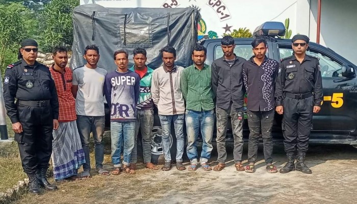 রাজশাহীতে পুলিশকে আহত করে আসামীর ছিনতায়কারী  কুখ্যাত সন্ত্রাসী  বিদেশী পিস্তলসহ গ্রেফতার