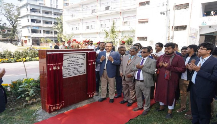 নিউ গভঃ ডিগ্রী কলেজের ৬ তলা একাডেমিক ভবনের ভিত্তি প্রস্তর স্থাপন করলেন রাসিক মেয়র