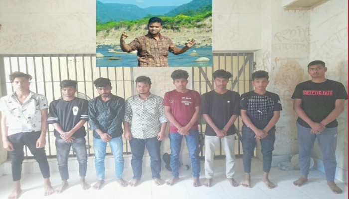 ☞ফলোআপ,  রাজশাহীতে প্রাইভেটের ছাত্রদের নিয়ে মামাকে ছুরিকাঘাত ভাগ্নের, গ্রেফতার ৮