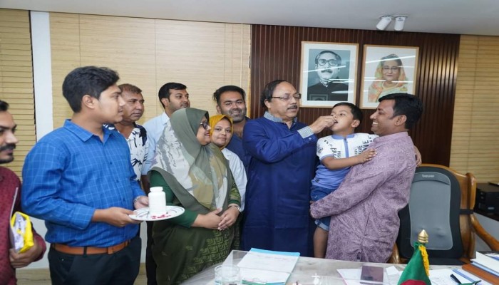 রাজশাহী মহানগরীতে খাওয়ানো হচ্ছে ভিটামিন ‘এ’ ক্যাপসুল