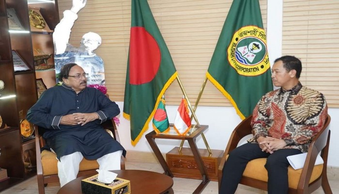 রাসিক মেয়রের সাথে ইন্দোনেশিয়ার রাষ্ট্রদূতের সাক্ষাৎ
