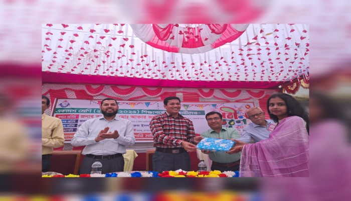 চাঁপাইনবাবগঞ্জ সরকারি মহিলা কলেজে নবীন বরণ অনুষ্ঠিত