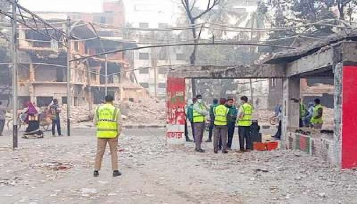 ধানমন্ডি ৩২ নম্বরে সিআইডির ক্রাইম সিন ইউনিট