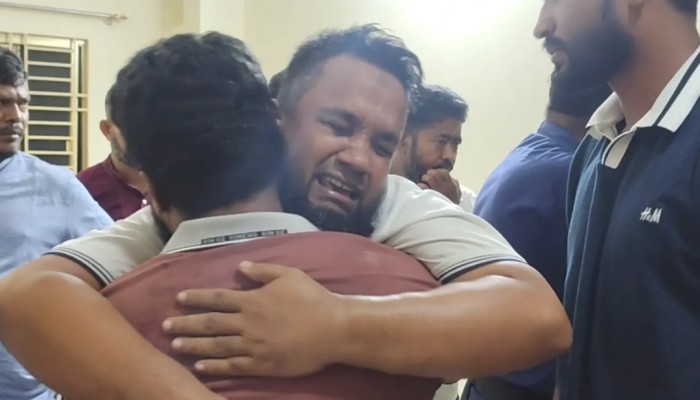 মা-মেয়েকে গলা কেটে হত্যা