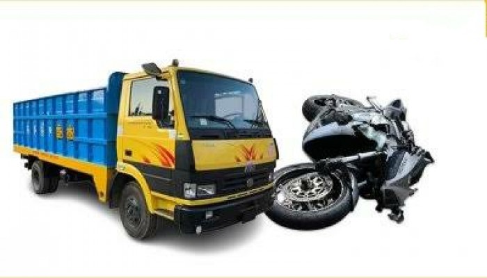 চারঘাটে ট্রাক-মোটরসাইকেল সংঘর্ষে শিক্ষার্থীসহ নিহত ৩