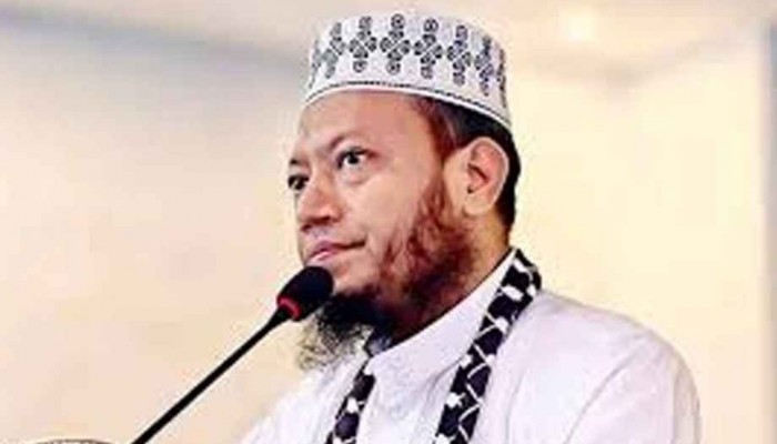 মুফতি আমির হামজার বিরুদ্ধে মামলা