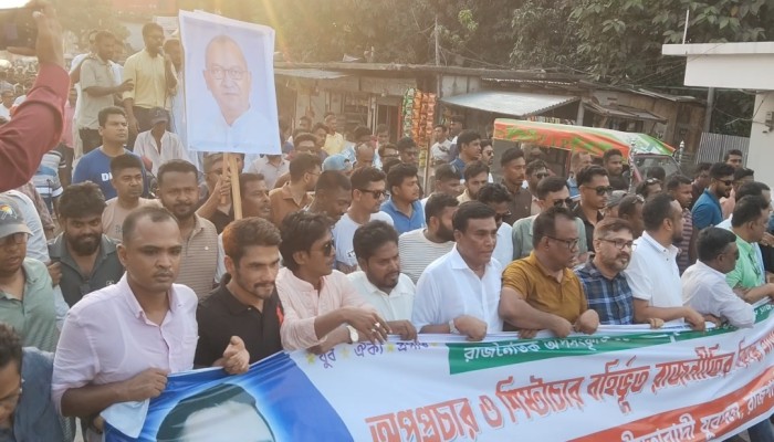 পুঠিয়ায় জেলা যুবদলের অবস্থান কর্মসূচি, সংগঠন শক্তিশালী করার আহ্বান